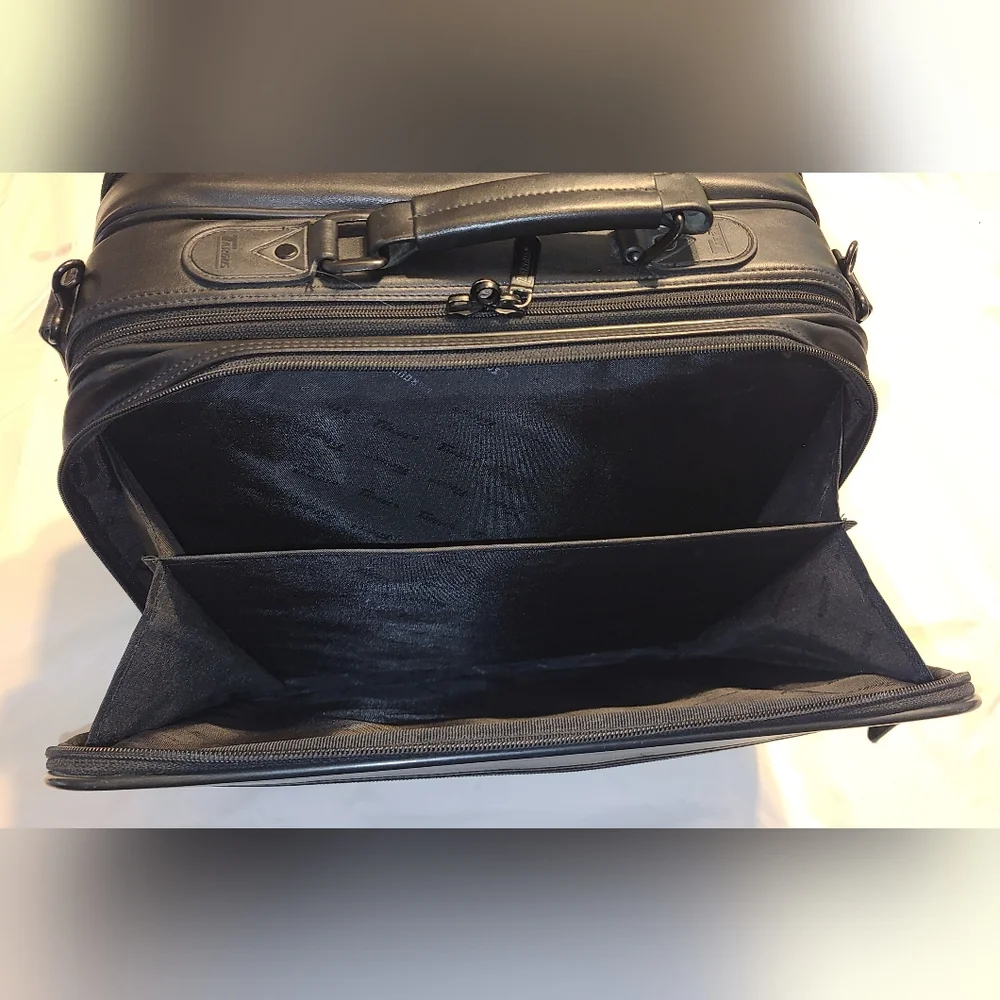 Targus CUN1 Leather Top Load Universal Laptop Briefcase Bag Black Case VGC USED